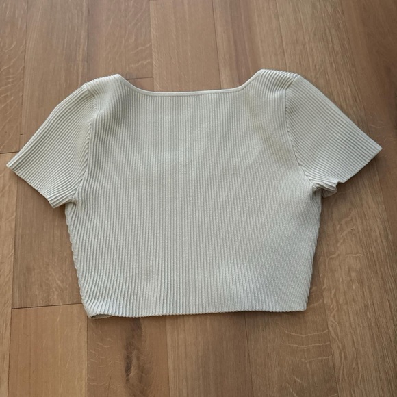 Aritzia Babaton Cream Ribbed Crop Top - Picture 2 of 3